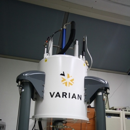 400MHz Solid-state Nuclear Magnetic Resonance (NMR) Spectrometer (9.4 T, Varian)